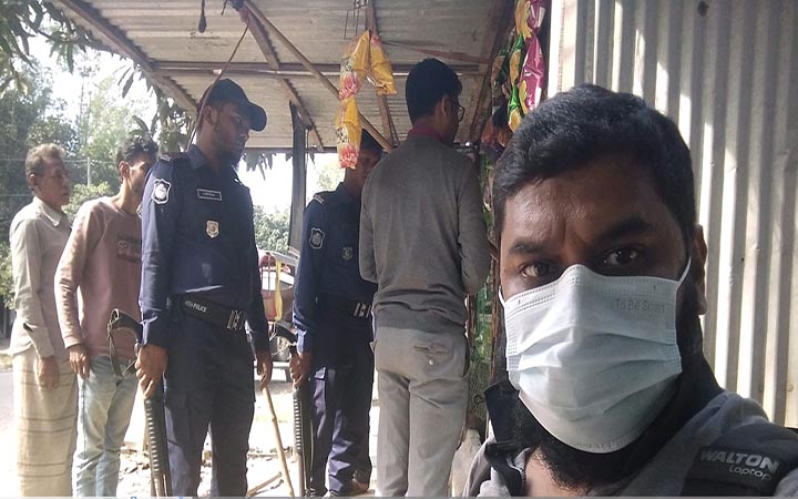 সিরাজগঞ্জে নকল ব্যান্ডরোল যুক্ত রাঙ্গা বিড়ি জব্দ; তিন ব্যবসায়ীকে জরিমানা